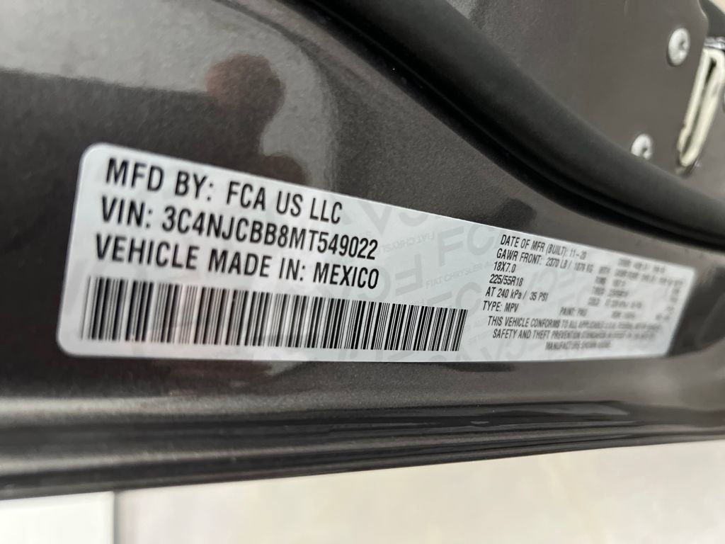 Used 2021 Jeep Compass Latitude image 28