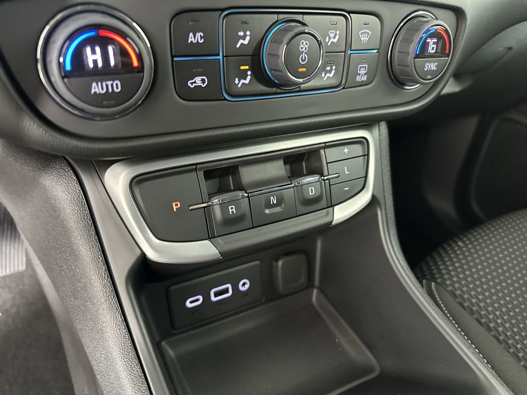 Used 2023 GMC Terrain SLE w/ Driver Convenience Package image 19