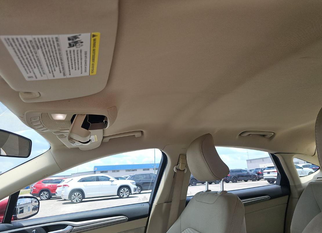 Used 2016 Ford Fusion SE FWD image 14