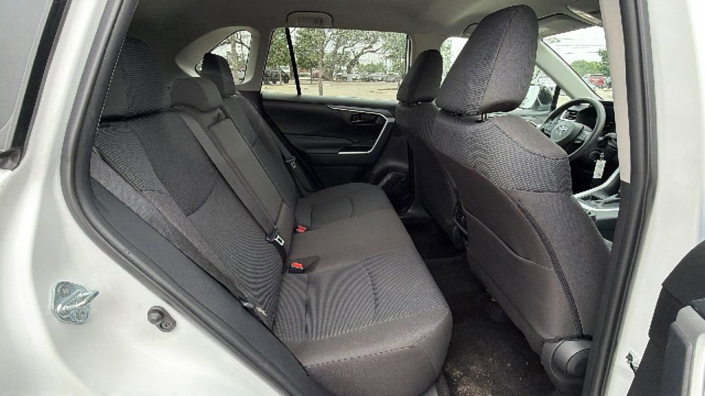 Certified 2025 Toyota RAV4 LE FWD image 38