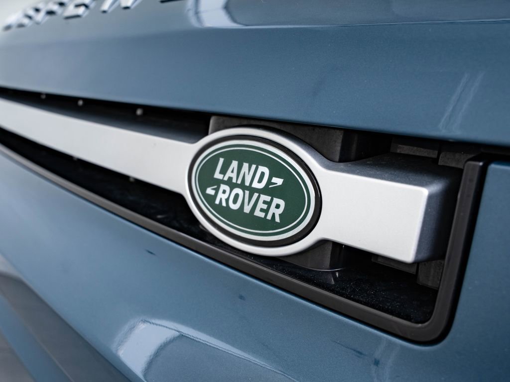 Used 2023 Land Rover Defender 90 S AWD/4WD image 3