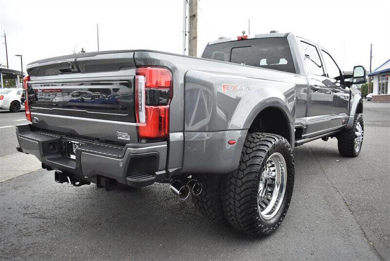 Used 2025 Ford F450 Platinum w/ FX4 Off-Road Package image 5