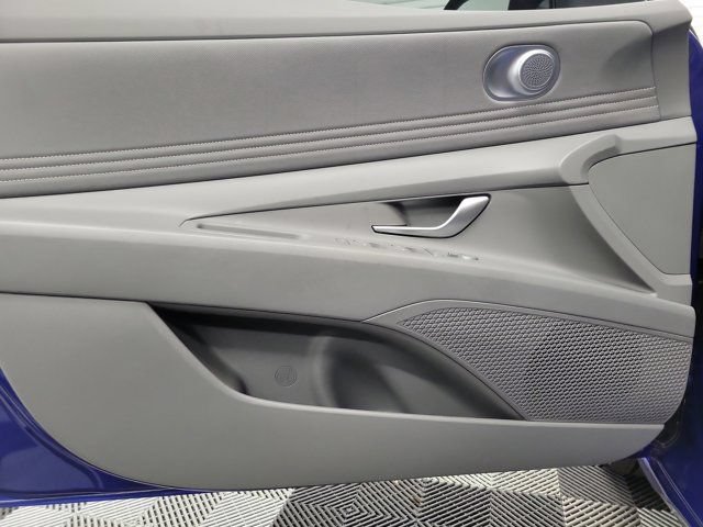 Used 2024 Hyundai Elantra SEL FWD image 21
