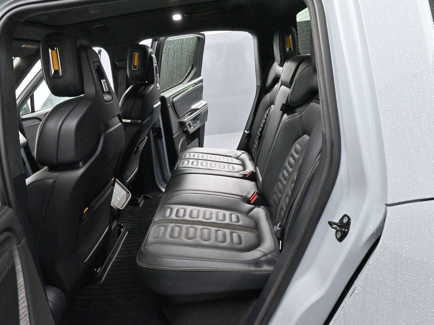 Used 2022 Rivian R1T Adventure image 23