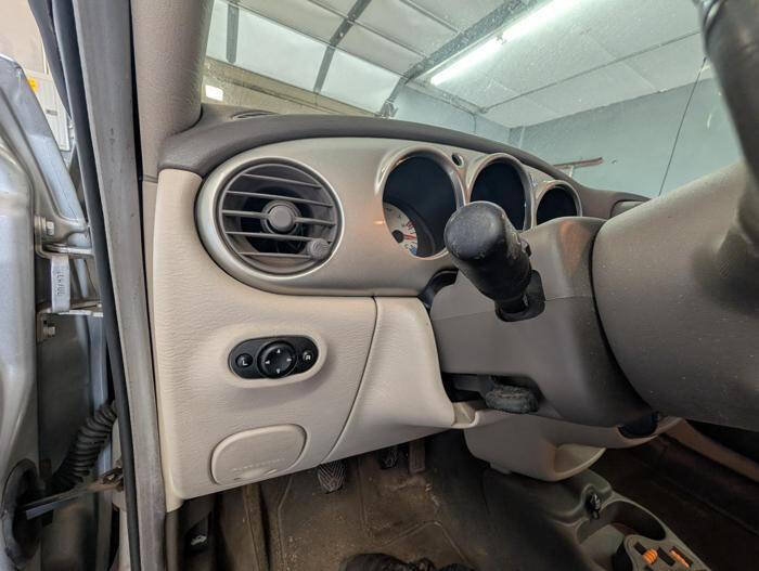 Used 2001 Chrysler PT Cruiser FWD image 34