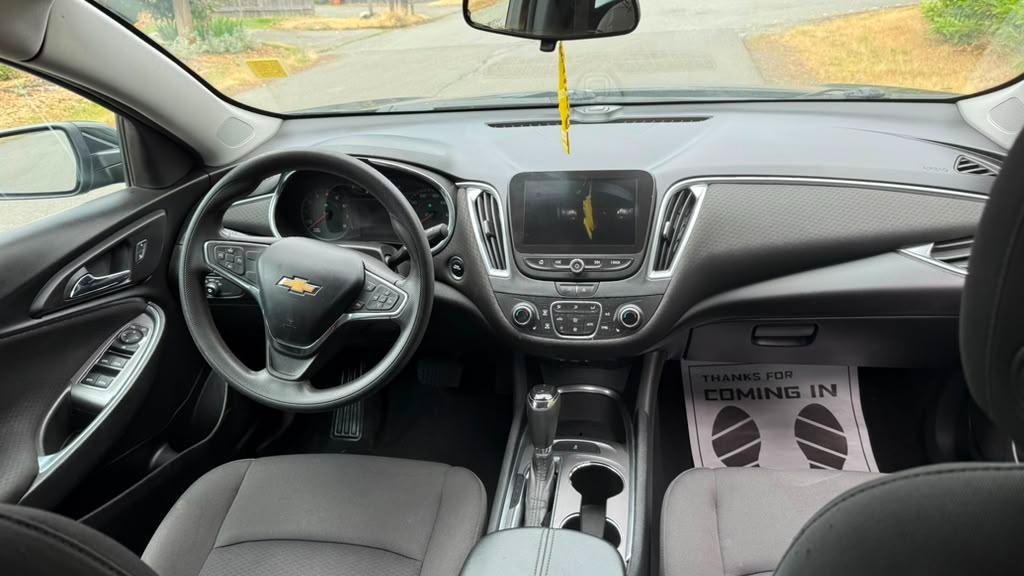 Used 2020 Chevrolet Malibu LT FWD image 7