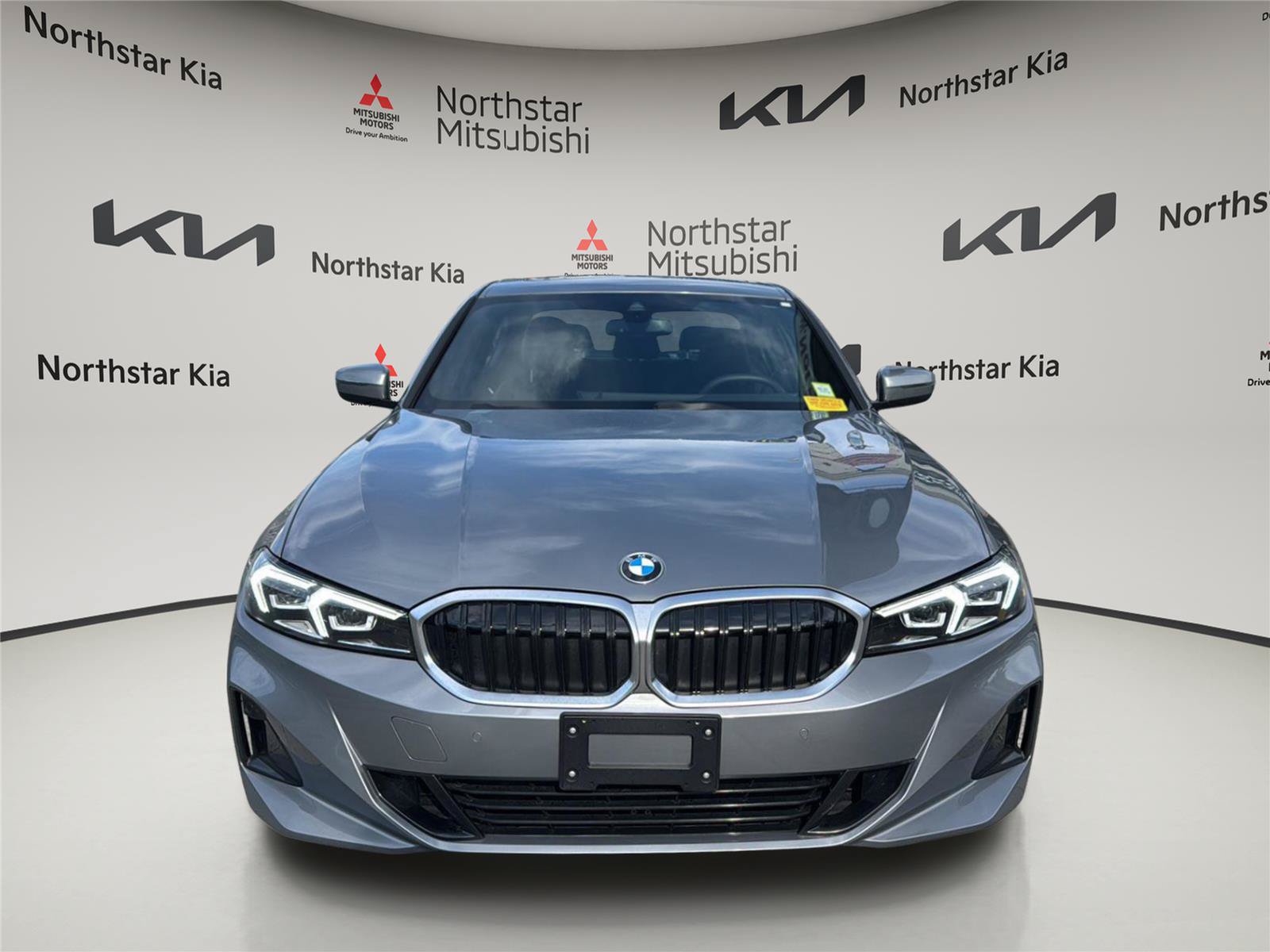 Used 2026 BMW 330i xDrive Sedan w/ Convenience Package AWD/4WD image 11