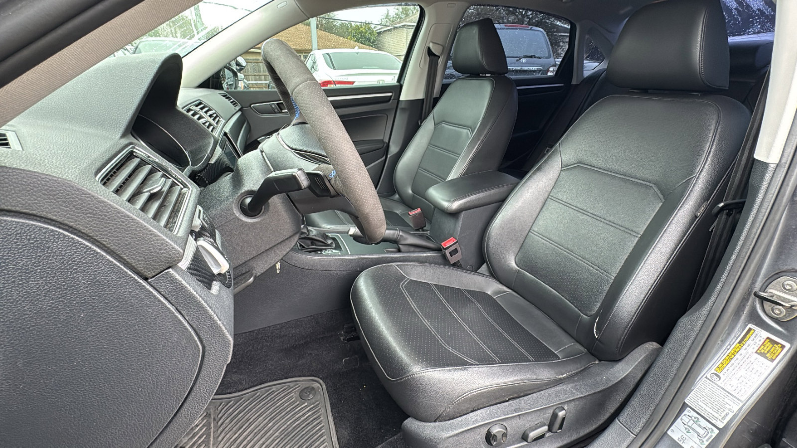 Used 2017 Volkswagen Passat 1.8T R-Line w/ R-Line Lighting Package image 13