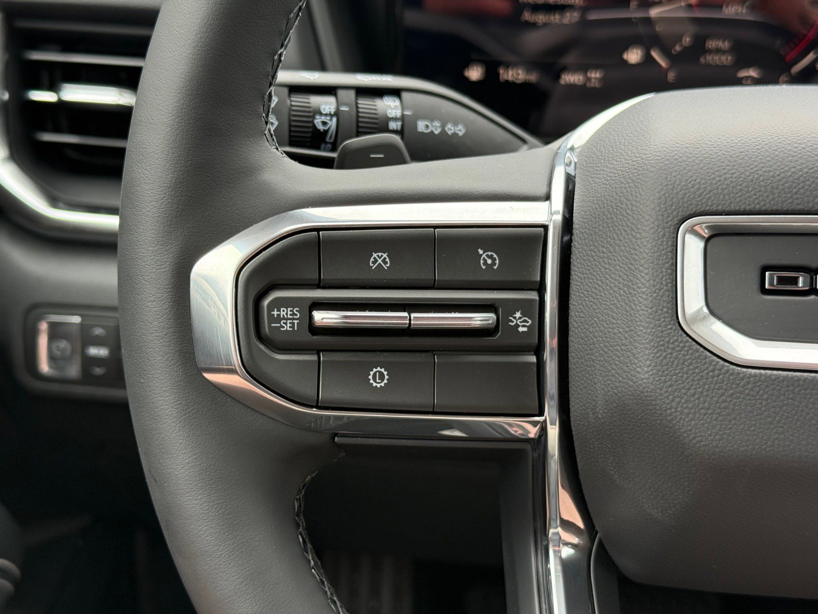 New 2026 GMC Terrain Denali w/ LPO, Floor Liner Package image 19