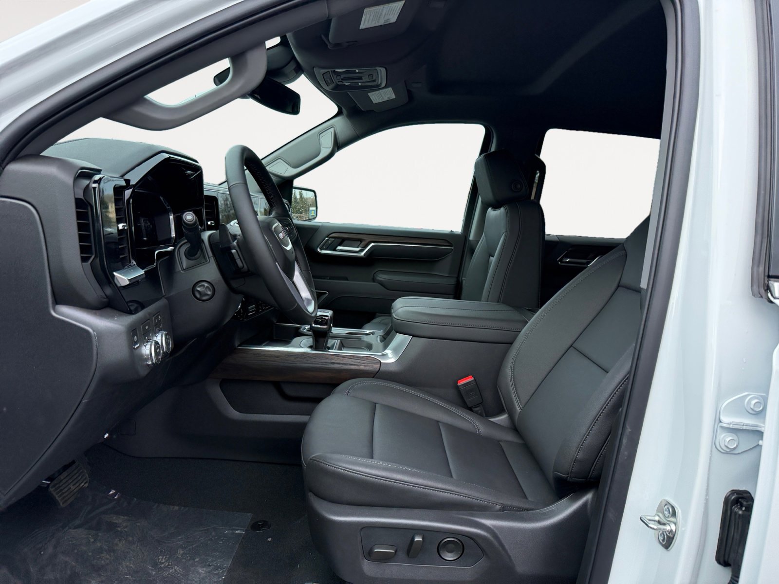New 2026 GMC Sierra 1500 SLT w/ SLT Premium Plus Package image 10