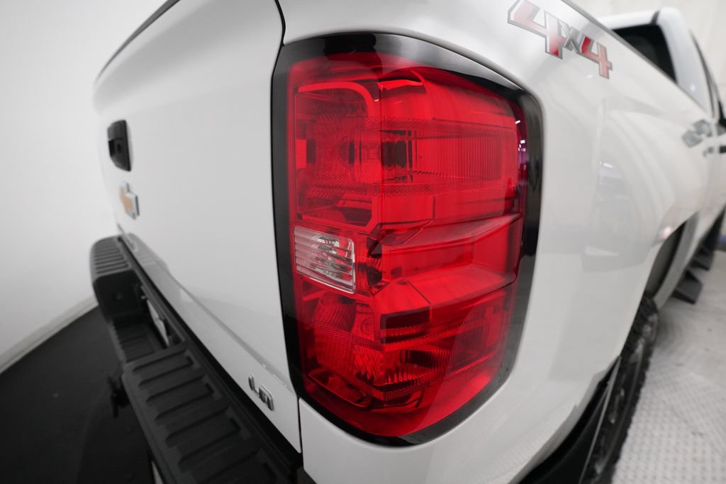 Used 2019 Chevrolet Silverado 1500 W/T AWD/4WD image 28