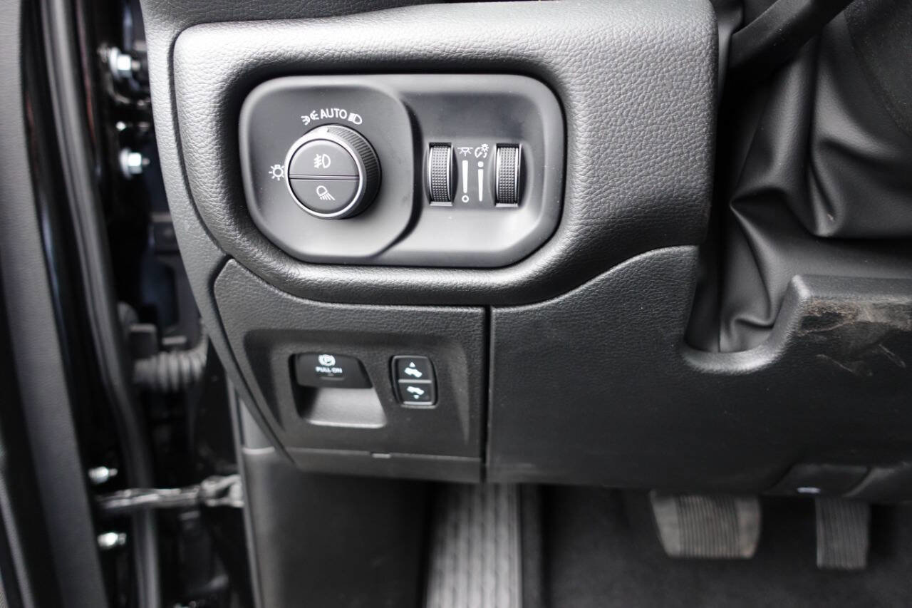 Used 2025 RAM 1500 Sport w/ Sport Level 1 Equipment Group AWD/4WD image 63