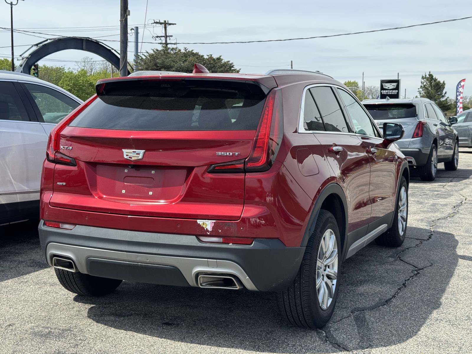 Certified 2022 Cadillac XT4 Premium Luxury w/ Enhanced Visibility Package AWD/4WD image 8
