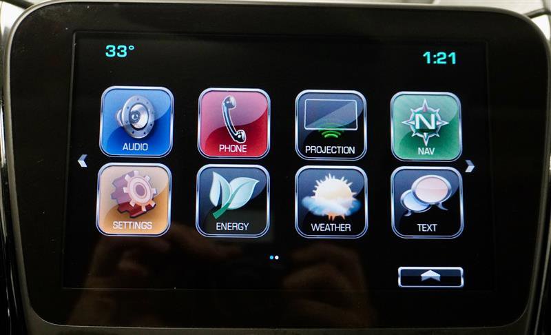 Used 2017 Chevrolet Volt Premier w/ Driver Confidence II Package FWD image 16