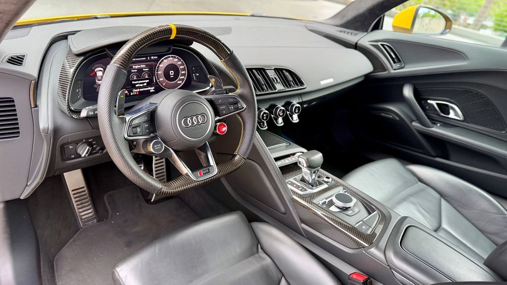 Used 2021 Audi R8 V10 w/ Premium Package RWD image 13