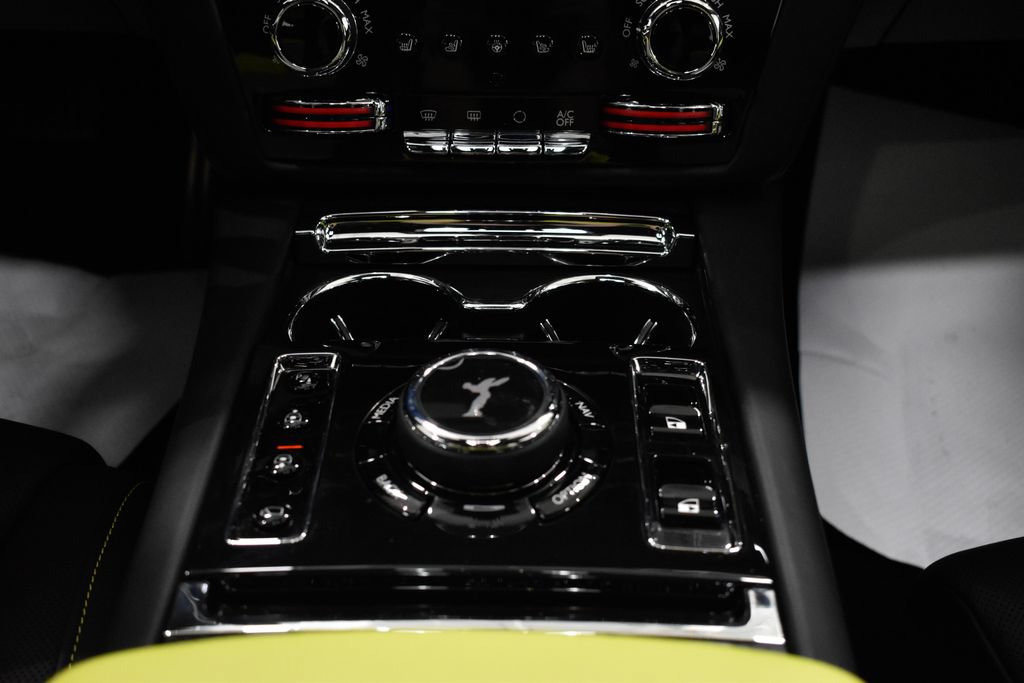 Used 2023 Rolls-Royce Ghost Black Badge w/ Black Badge Ghost Package AWD/4WD image 32