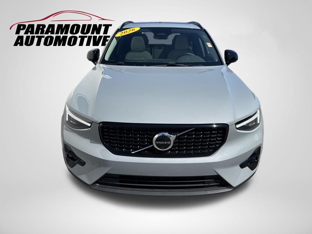 Used 2026 Volvo XC40 B5 Plus AWD/4WD image 2