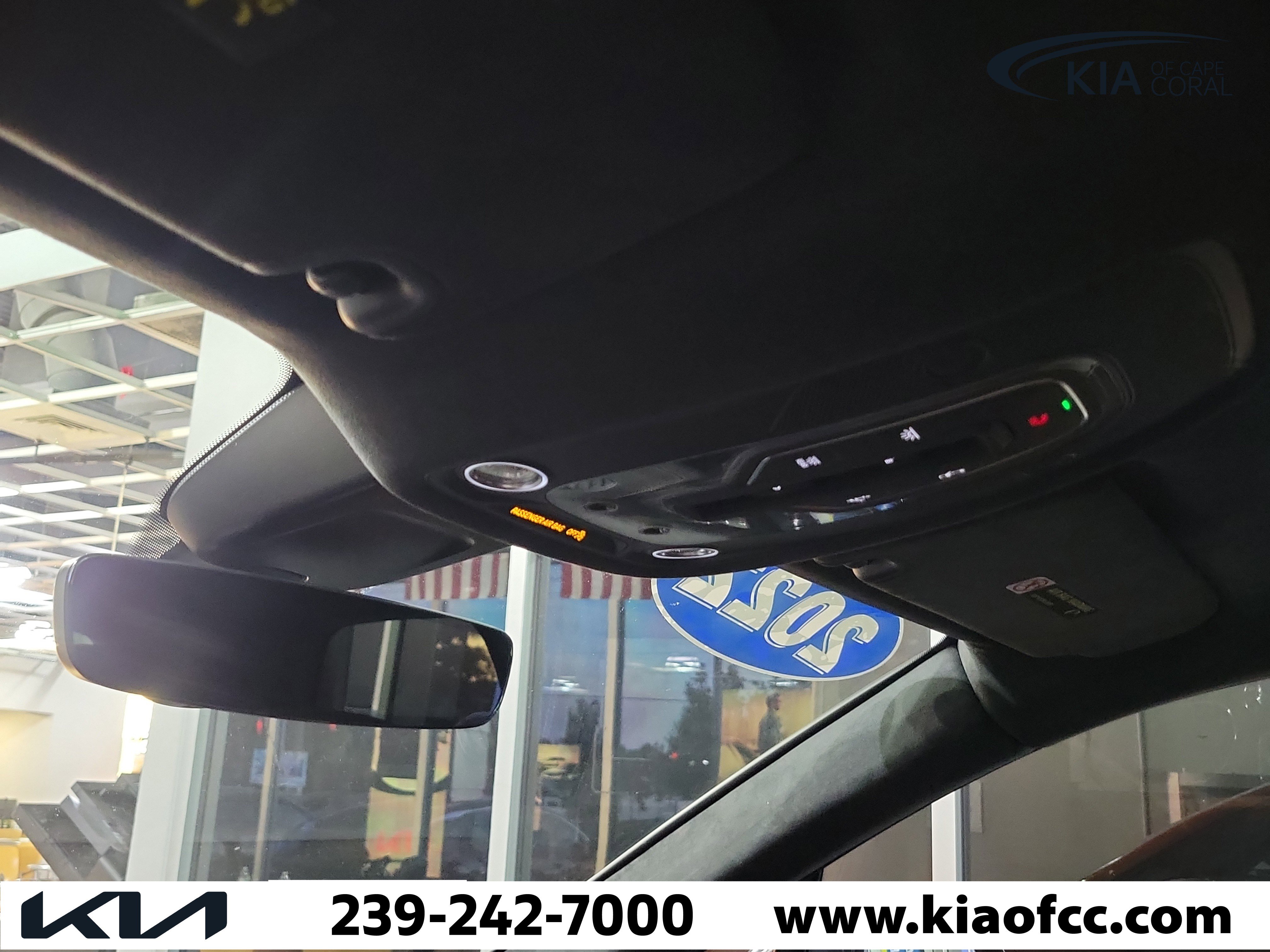 Used 2022 Bentley Bentayga image 22