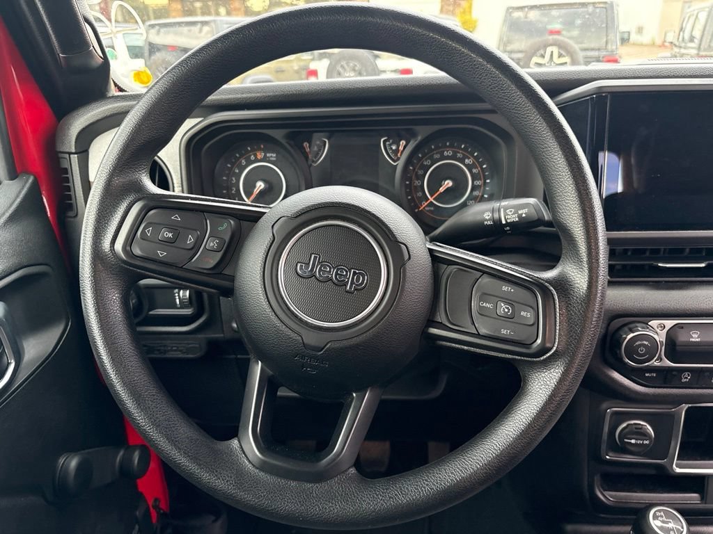 Used 2024 Jeep Gladiator Sport AWD/4WD image 16