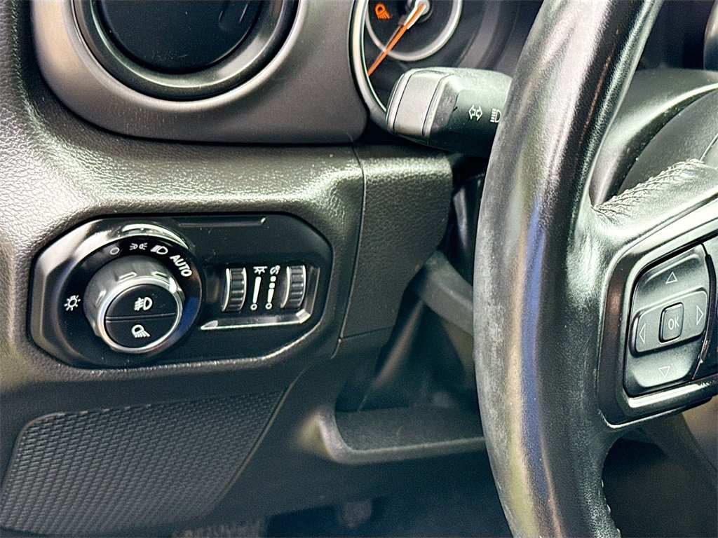 Used 2022 Jeep Gladiator Willys image 11