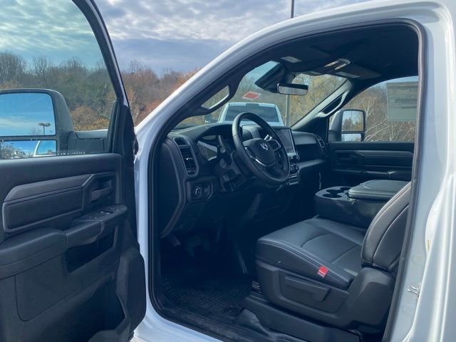 New 2026 RAM 3500 Tradesman w/ Chrome Appearance Group image 15