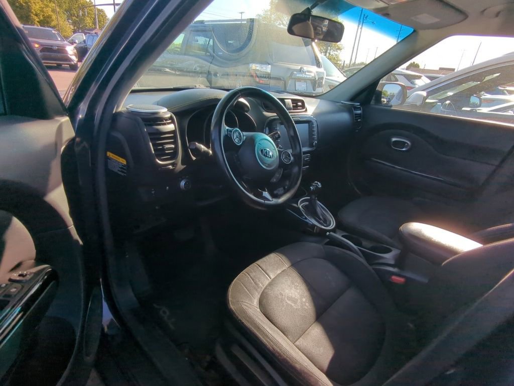 Used 2016 Kia Soul + w/ Audio Package FWD image 7