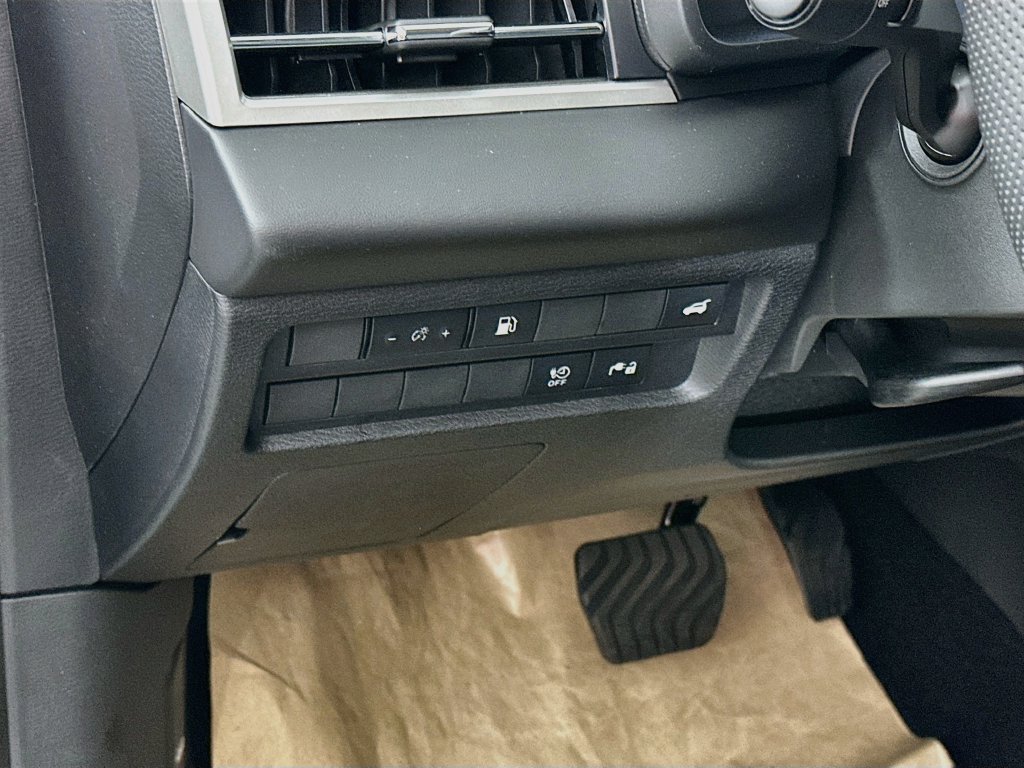 New 2026 Nissan Rogue SL AWD/4WD image 15