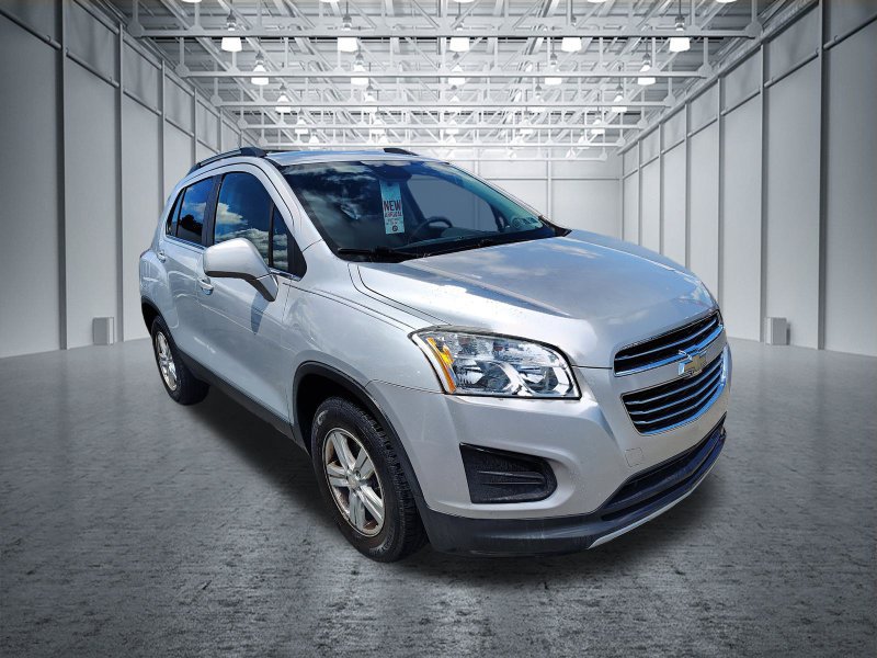 Used 2016 Chevrolet Trax LT w/ LT Convenience Package AWD/4WD image 3