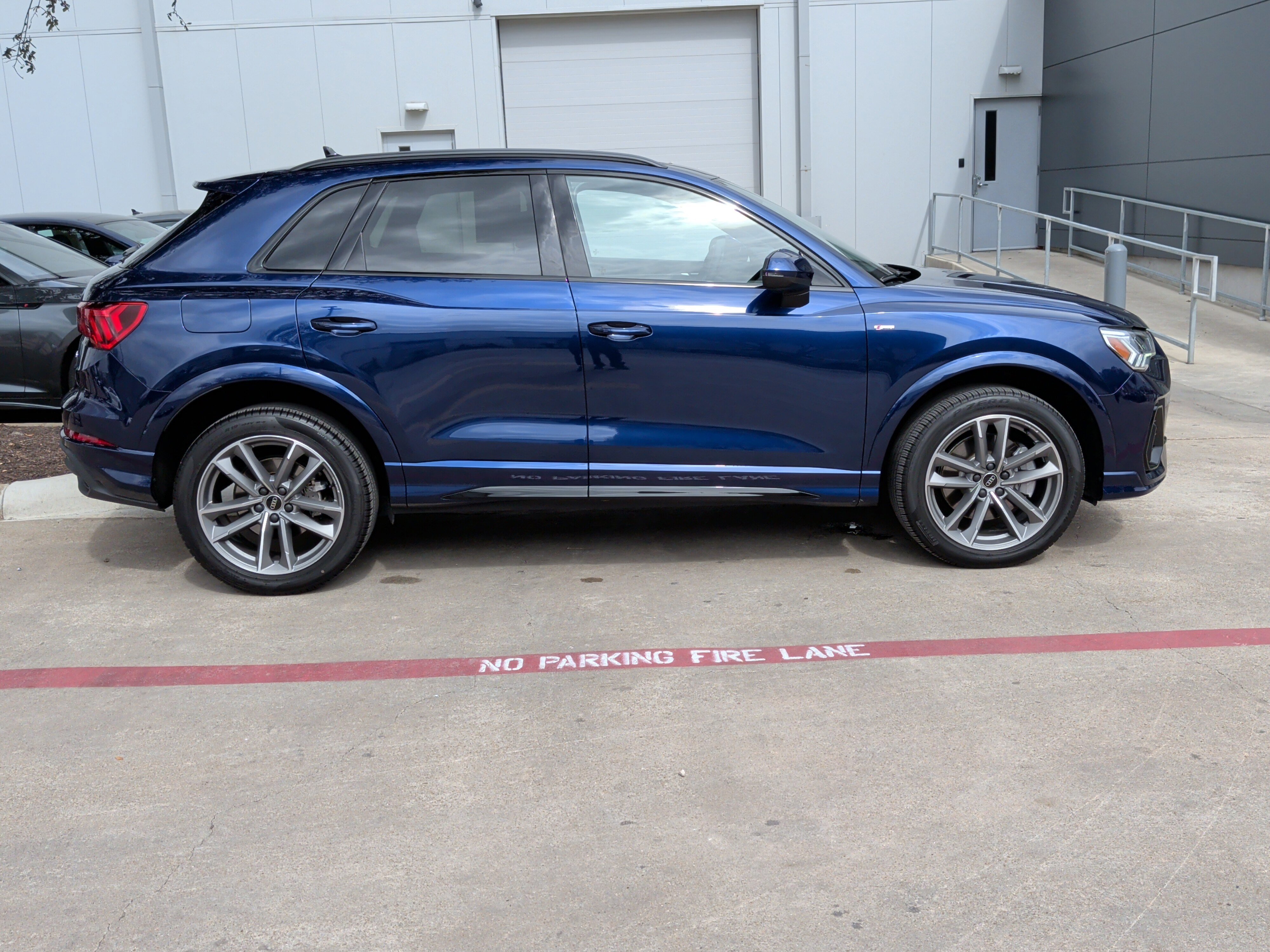 Certified 2025 Audi Q3 2.0T Premium w/ Convenience Package image 11