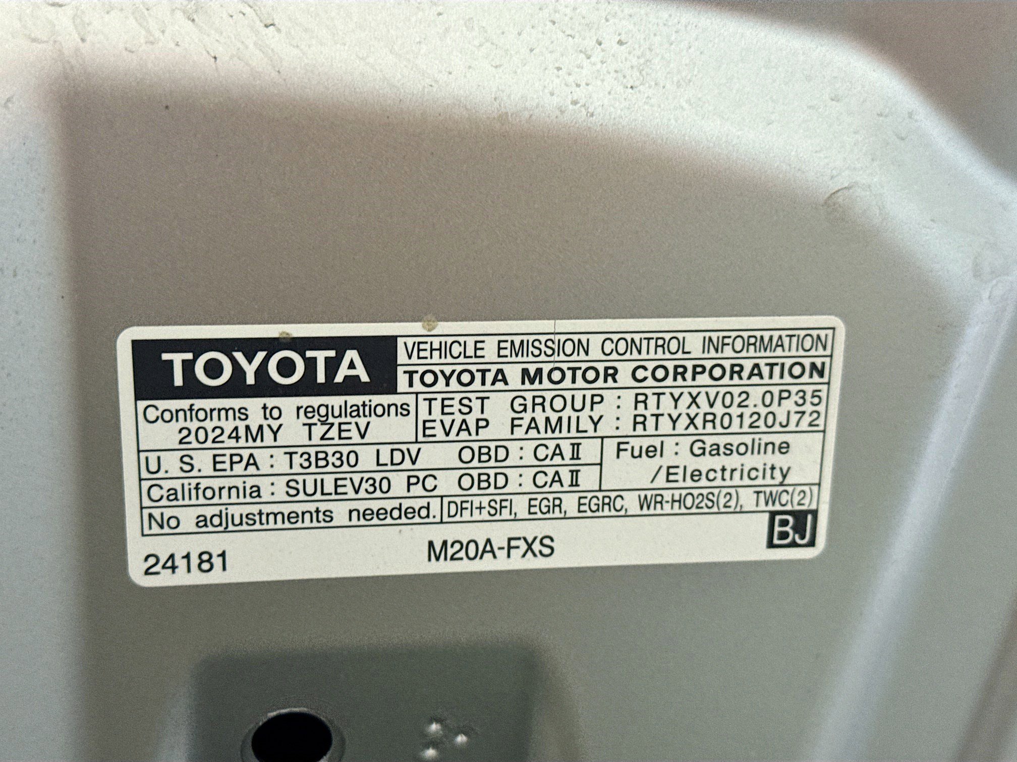 Used 2024 Toyota Prius Prime SE image 15