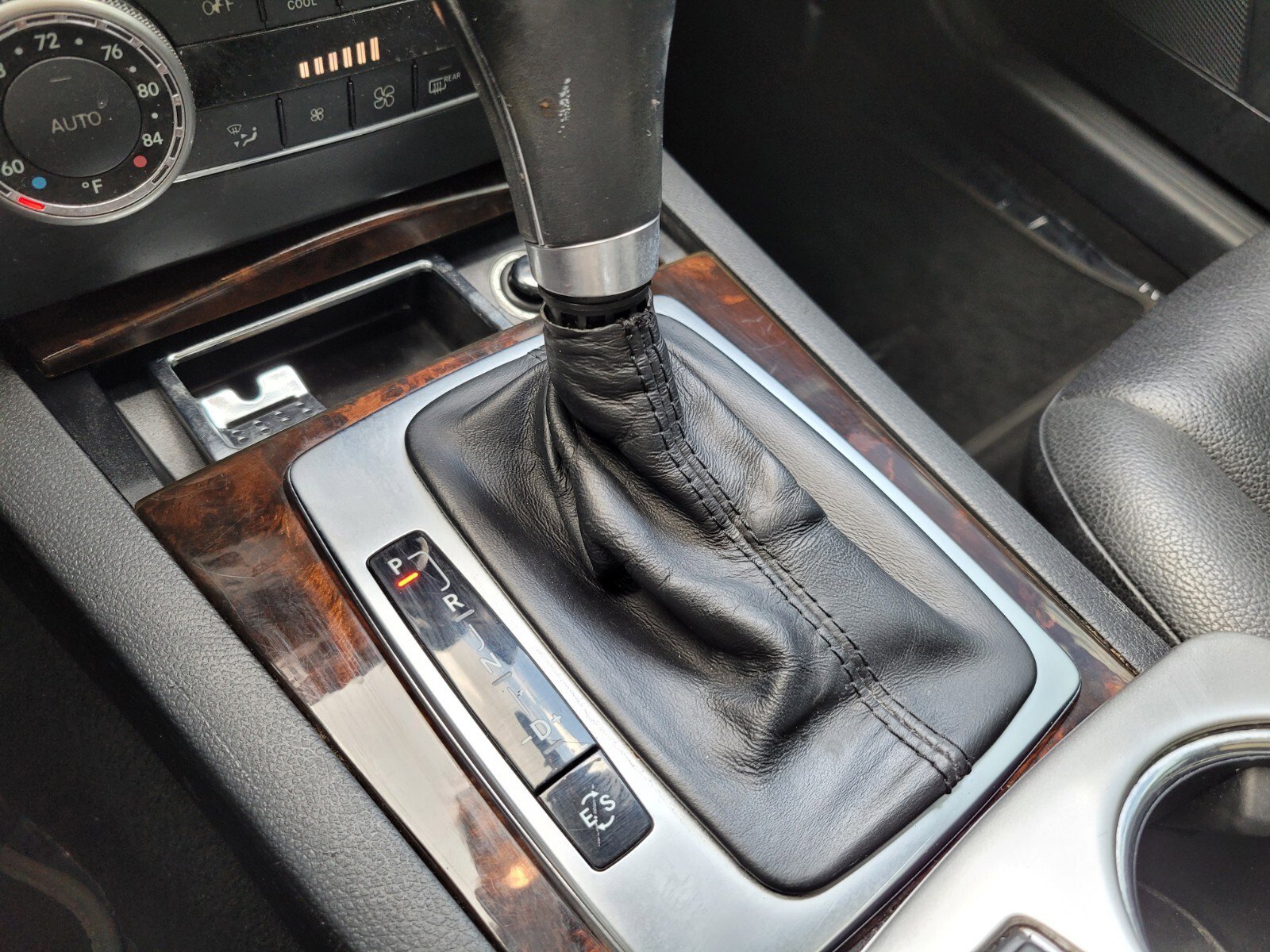 Used 2012 Mercedes-Benz GLK 350 4MATIC image 25