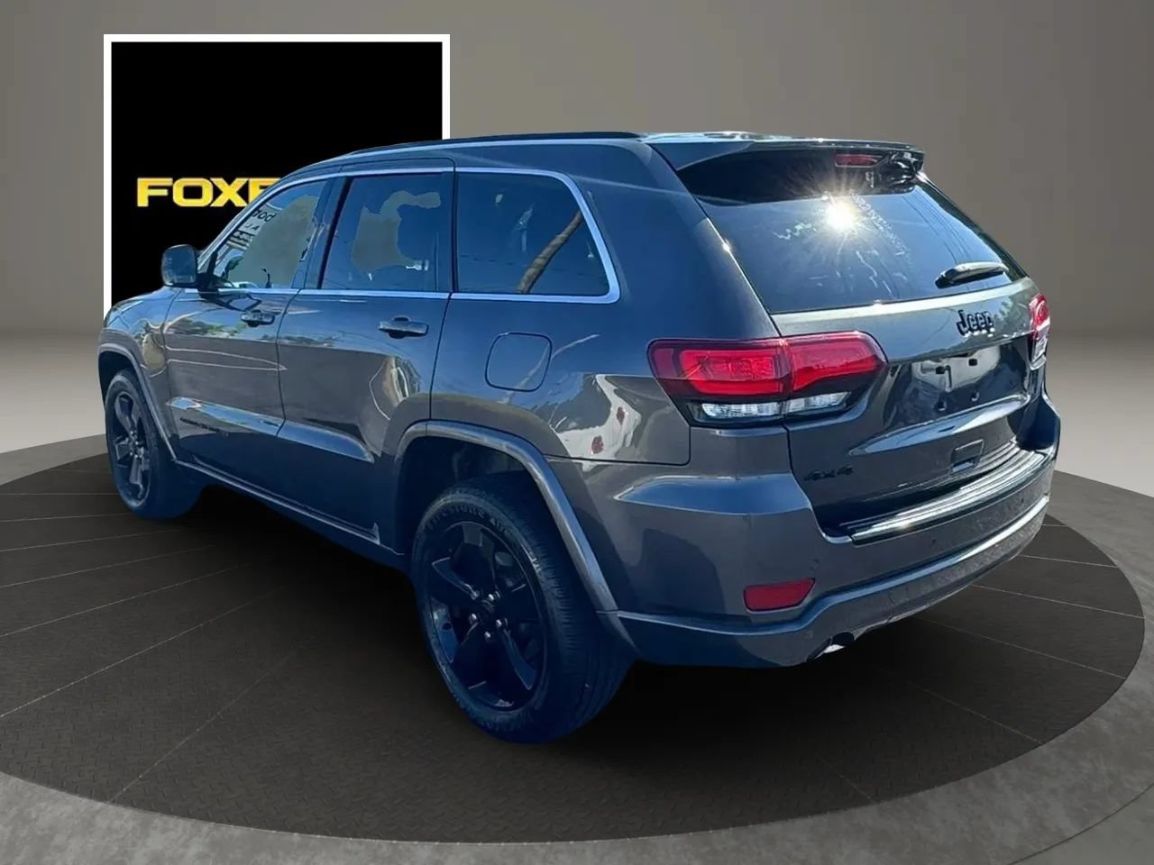 Used 2015 Jeep Grand Cherokee Altitude AWD/4WD image 7