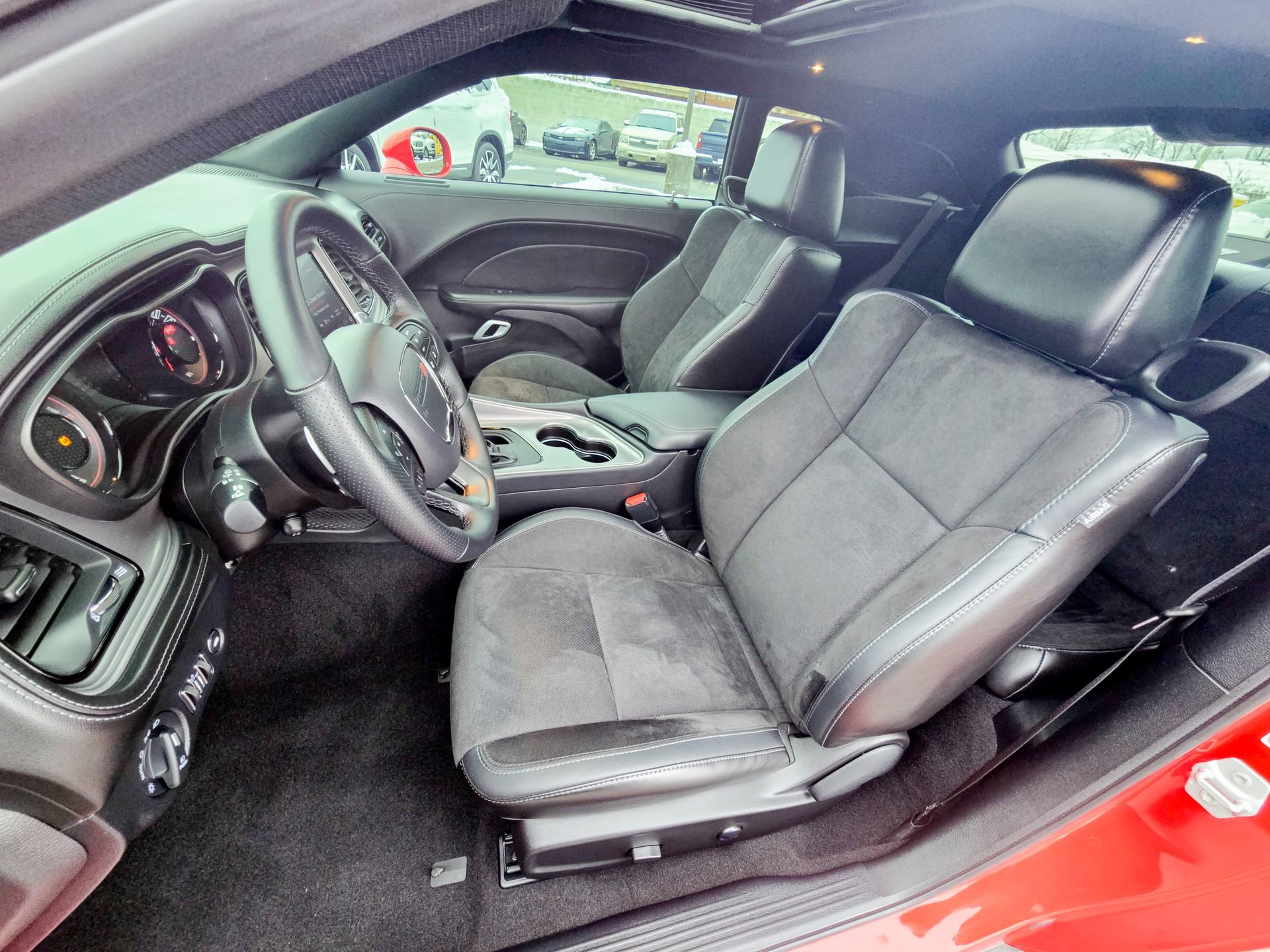 Used 2023 Dodge Challenger R/T w/ Plus Package image 38