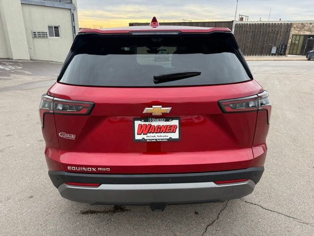 Used 2025 Chevrolet Equinox LT w/ Safety and Technology Package image 4