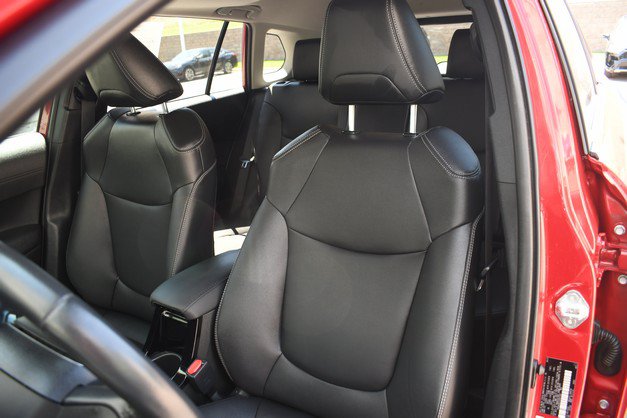 Used 2023 Toyota Corolla Cross XLE w/ Convenience Package AWD/4WD image 17