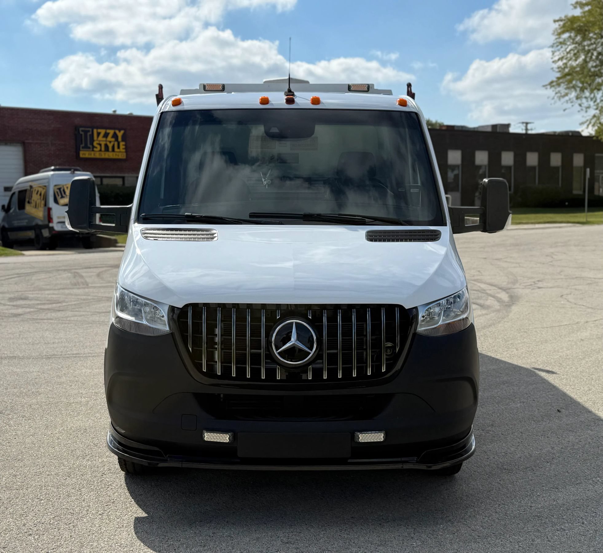 Used 2019 Freightliner Sprinter 3500 w/ Premium Package RWD image 2
