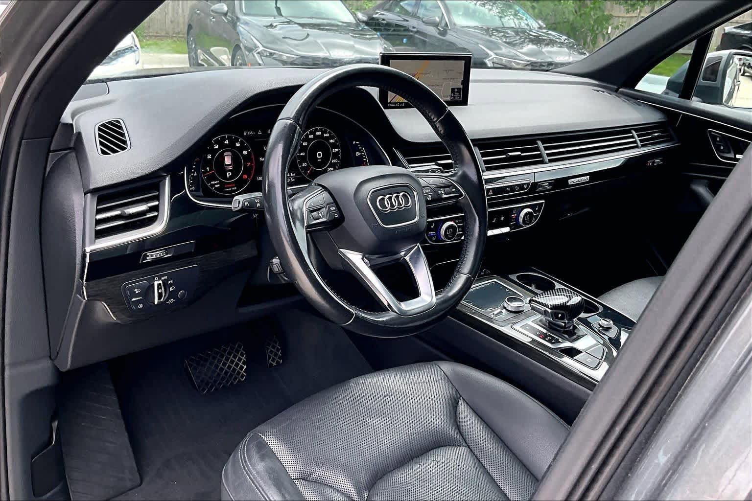Used 2017 Audi Q7 3.0T Premium Plus w/ Premium Plus Package AWD/4WD image 17