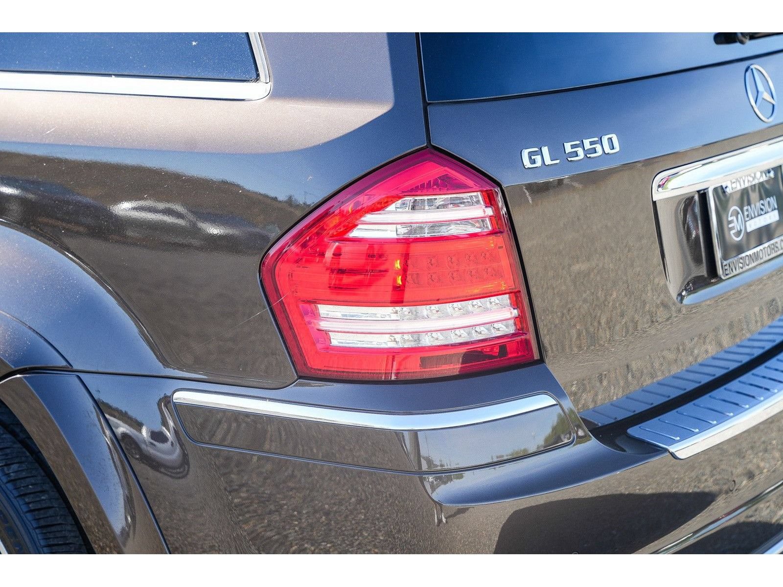 Used 2012 Mercedes-Benz GL 550 4MATIC image 11