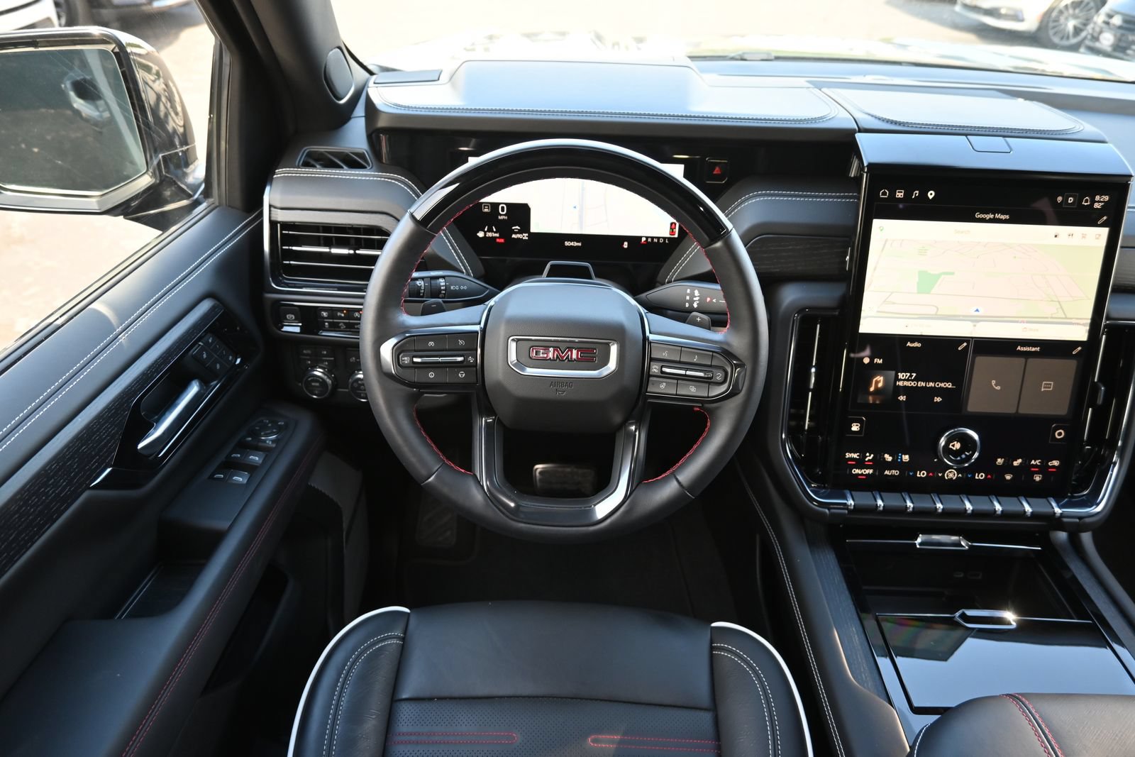Certified 2026 GMC Yukon AT4 Ultimate AWD/4WD image 9