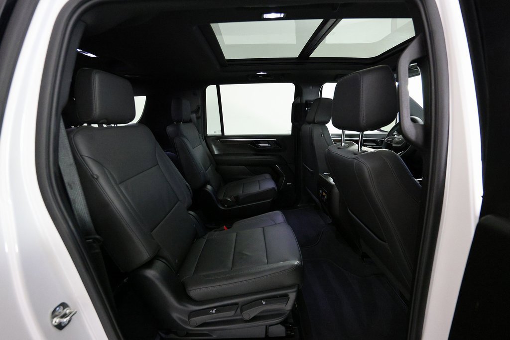 Used 2025 Chevrolet Suburban Z71 w/ Comfort Package image 13