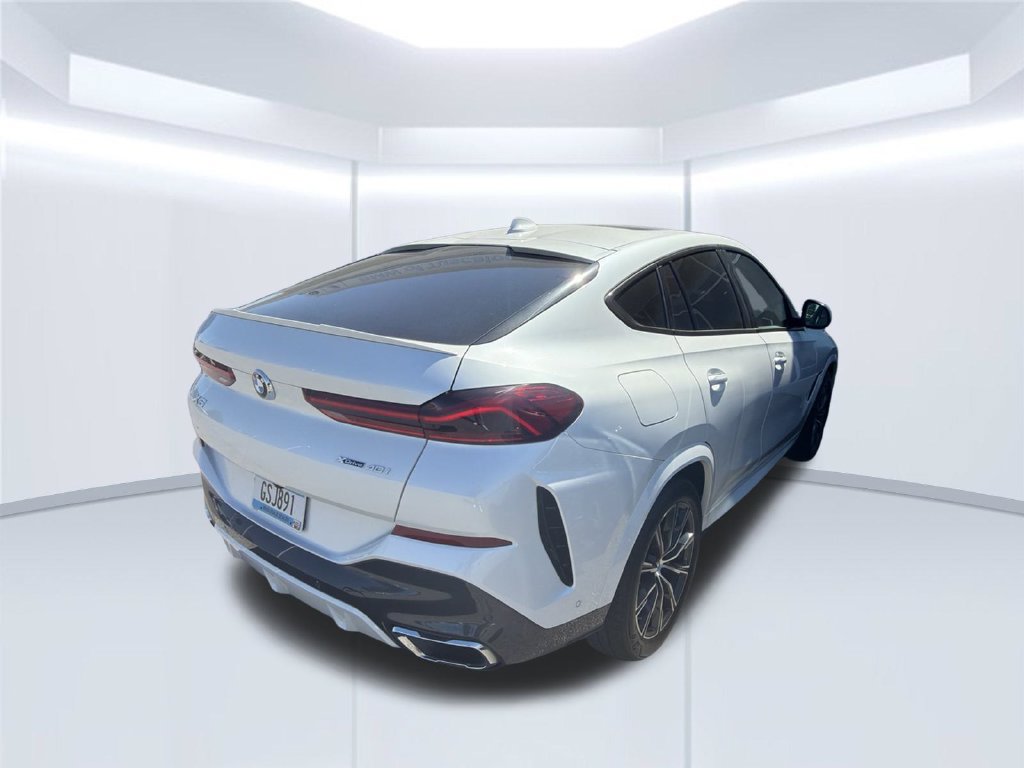 Used 2022 BMW X6 xDrive40i w/ M Sport Package AWD/4WD image 3