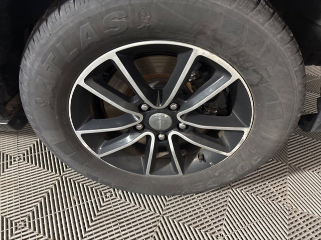 Used 2015 Dodge Grand Caravan SXT w/ Blacktop Package image 41