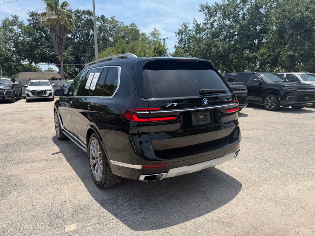 Used 2023 BMW X7 xDrive40i AWD/4WD image 4