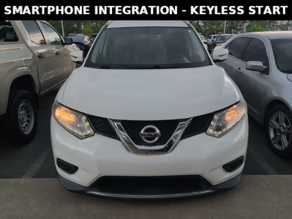 Used 2016 Nissan Rogue SV FWD image 2