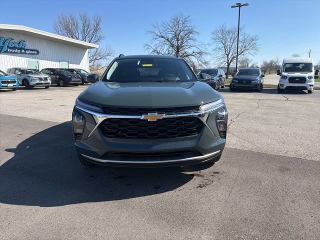 New 2026 Chevrolet Trax LT w/ Driver Confidence Package FWD image 3