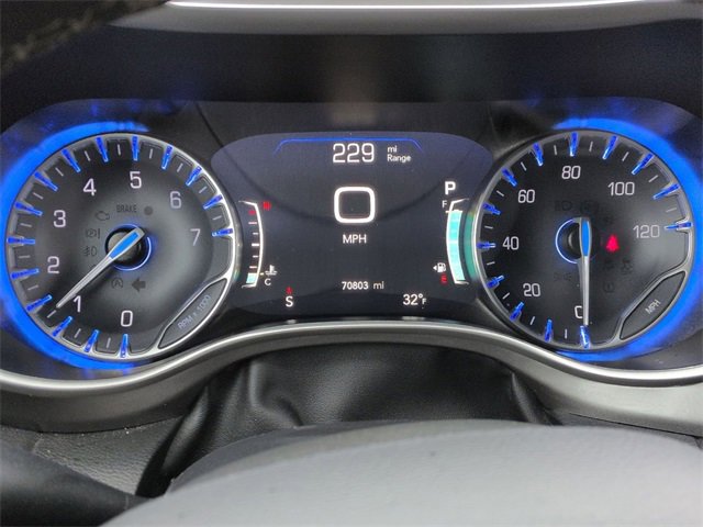 Certified 2024 Chrysler Pacifica Touring-L image 17