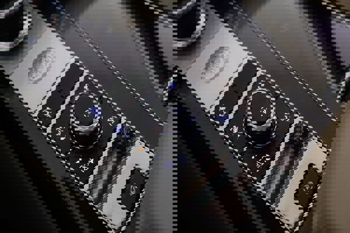 Used 2020 Land Rover Range Rover HSE AWD/4WD image 26