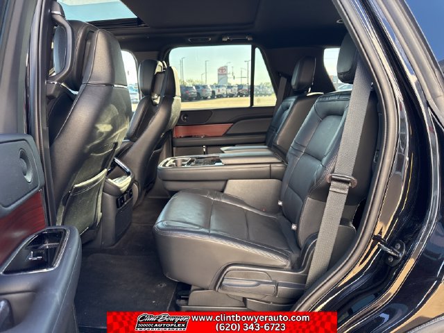 Used 2022 Lincoln Navigator Reserve AWD/4WD image 25
