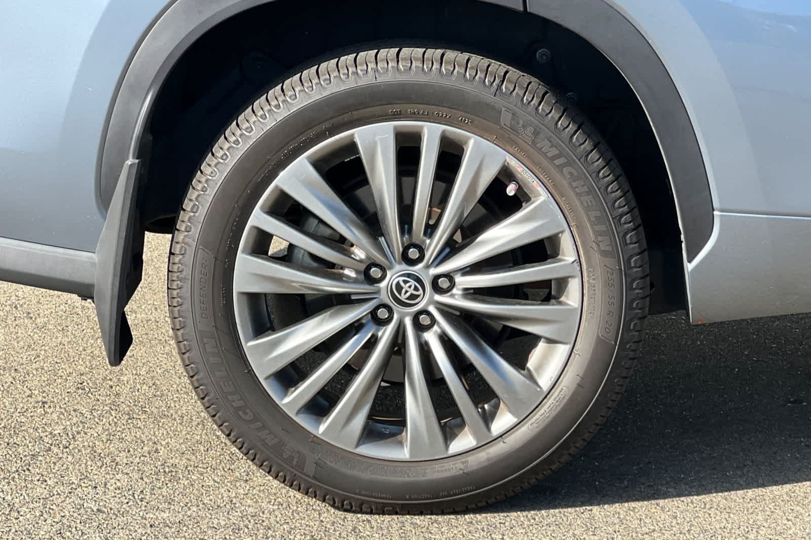Used 2021 Toyota Highlander Platinum AWD/4WD image 20