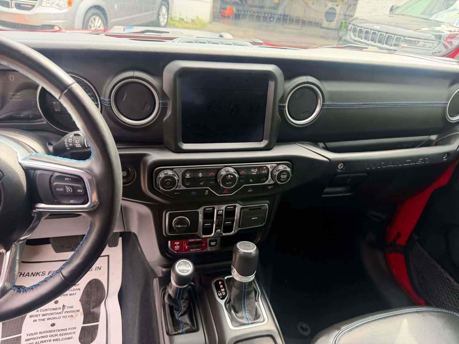 Used 2023 Jeep Wrangler Unlimited Rubicon 4xe w/ Cold Weather Group AWD/4WD image 17